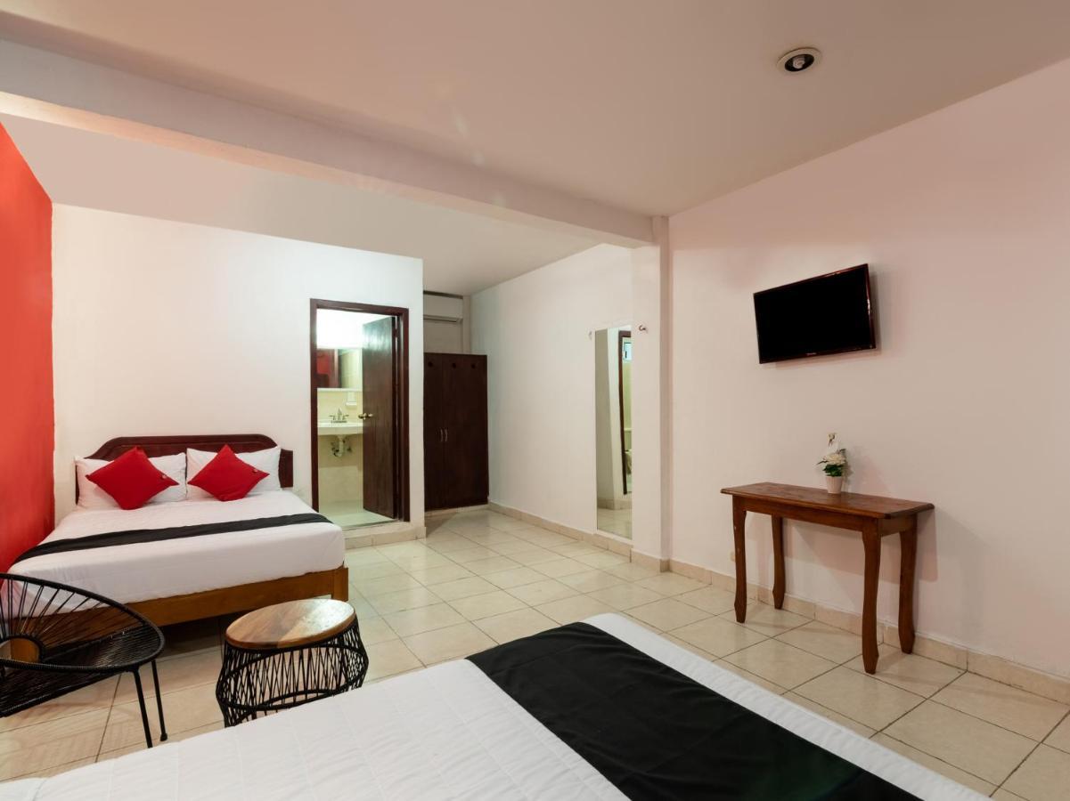 Capital O Hotel El Faisan Y El Venado Playa del Carmen Exterior photo